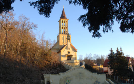 (Čeština) Kostel Panny Marie Utěšitelky v Dalovicích