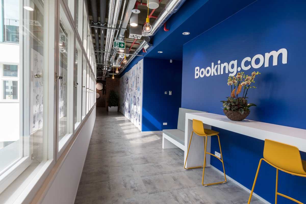 CBRE: Booking.com otevírá nové kanceláře v pražské ulici Na Příkopě.