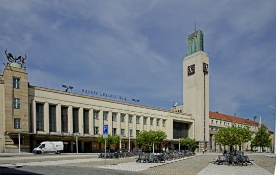 (Čeština) Výpravní budova hlavního nádraží, Hradec Králové