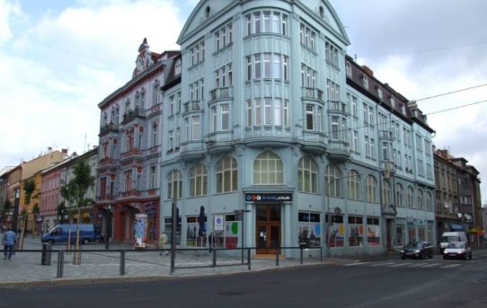 (Čeština) Obchodní a bytový dům Hanse Stockera